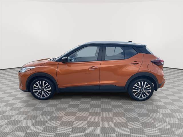 Used 2023 Nissan Kicks SV FWD image 2