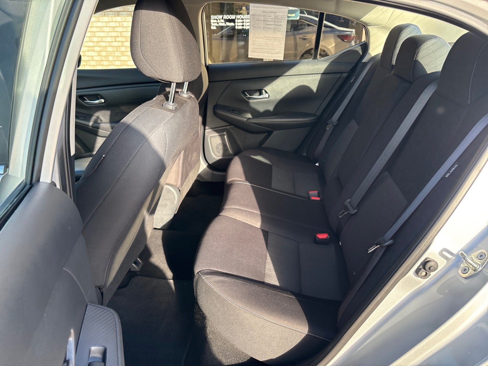 Used 2022 Nissan Sentra SV FWD image 4