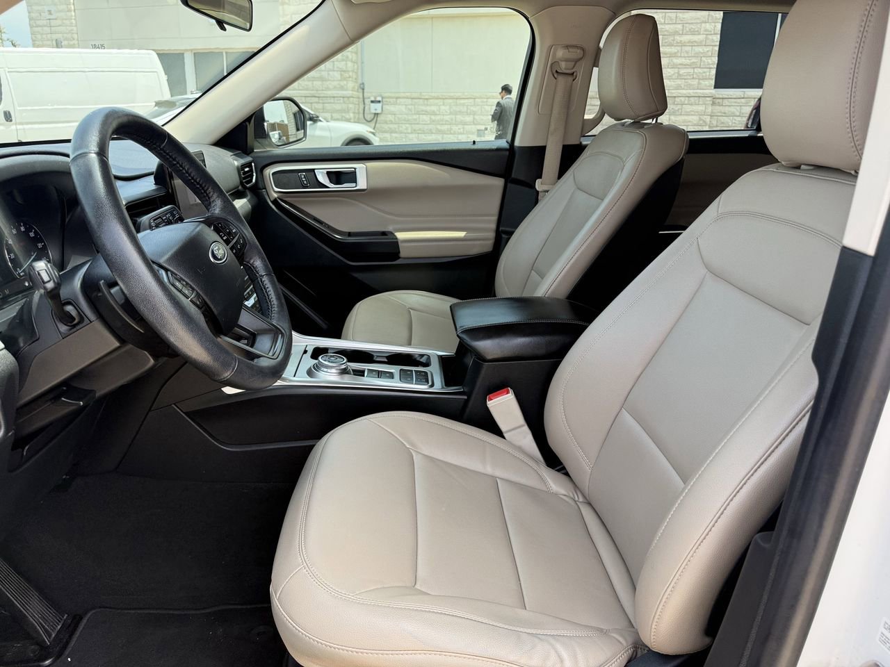 Certified 2020 Ford Explorer XLT w/ Equipment Group 202A RWD image 18