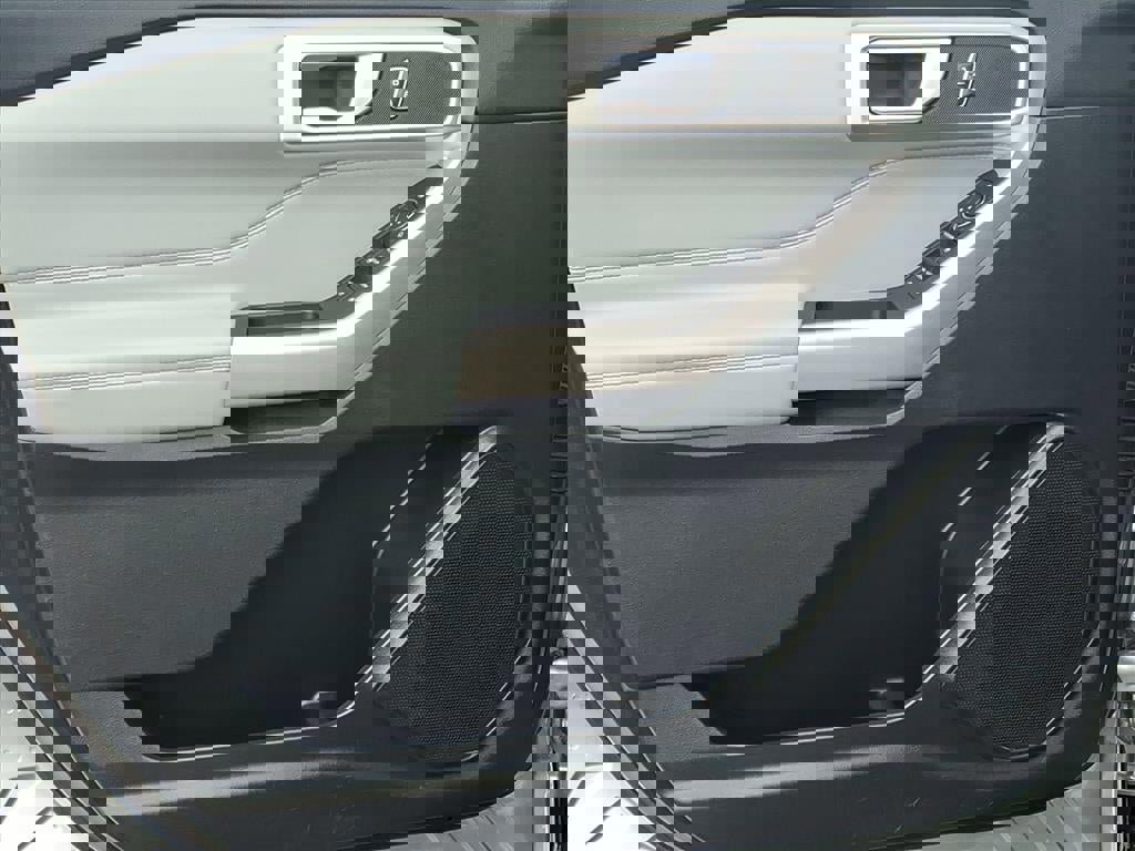 Certified 2023 Ford Explorer XLT w/ Equipment Group 202A image 22