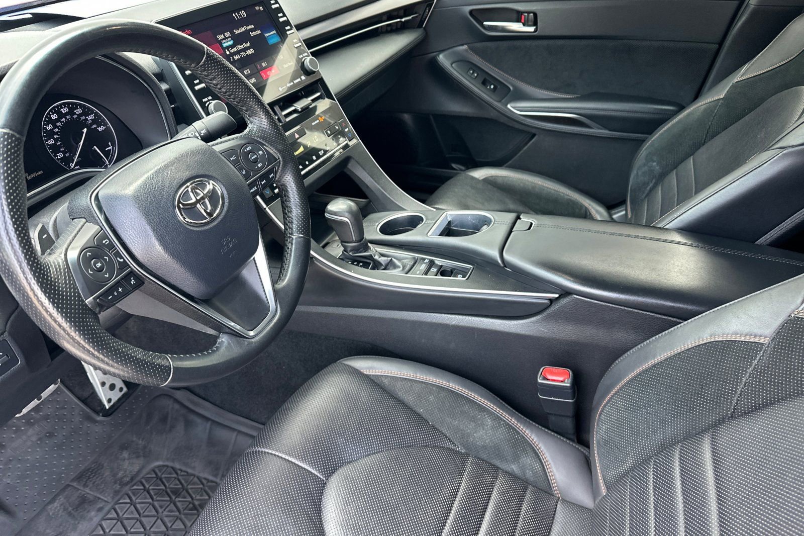 Used 2019 Toyota Avalon Touring w/ Advanced Safety Package image 9