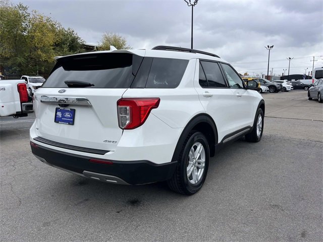 Certified 2022 Ford Explorer XLT w/ Equipment Group 202A image 3