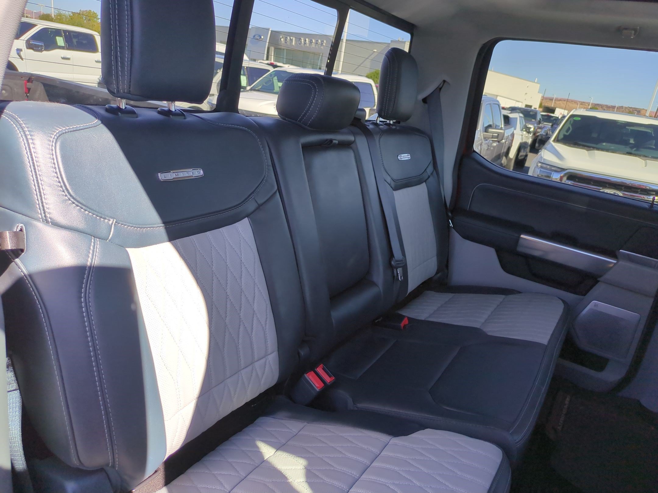 Certified 2024 Ford F450 Limited w/ FX4 Off-Road Package AWD/4WD image 33