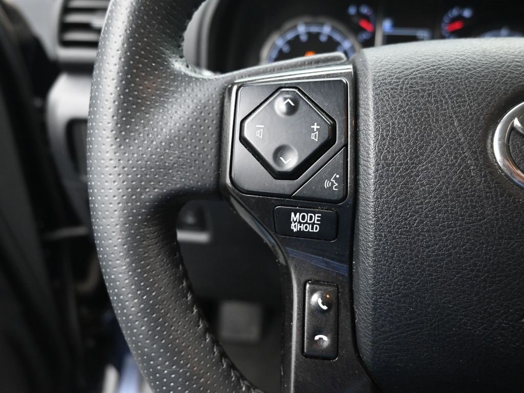 Used 2022 Toyota 4Runner TRD Off-Road image 29