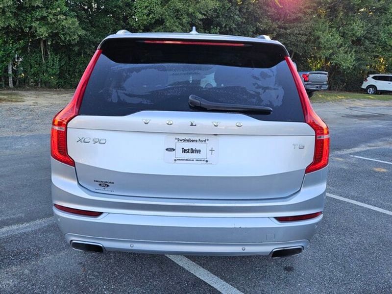 Used 2020 Volvo XC90 T5 Momentum image 4