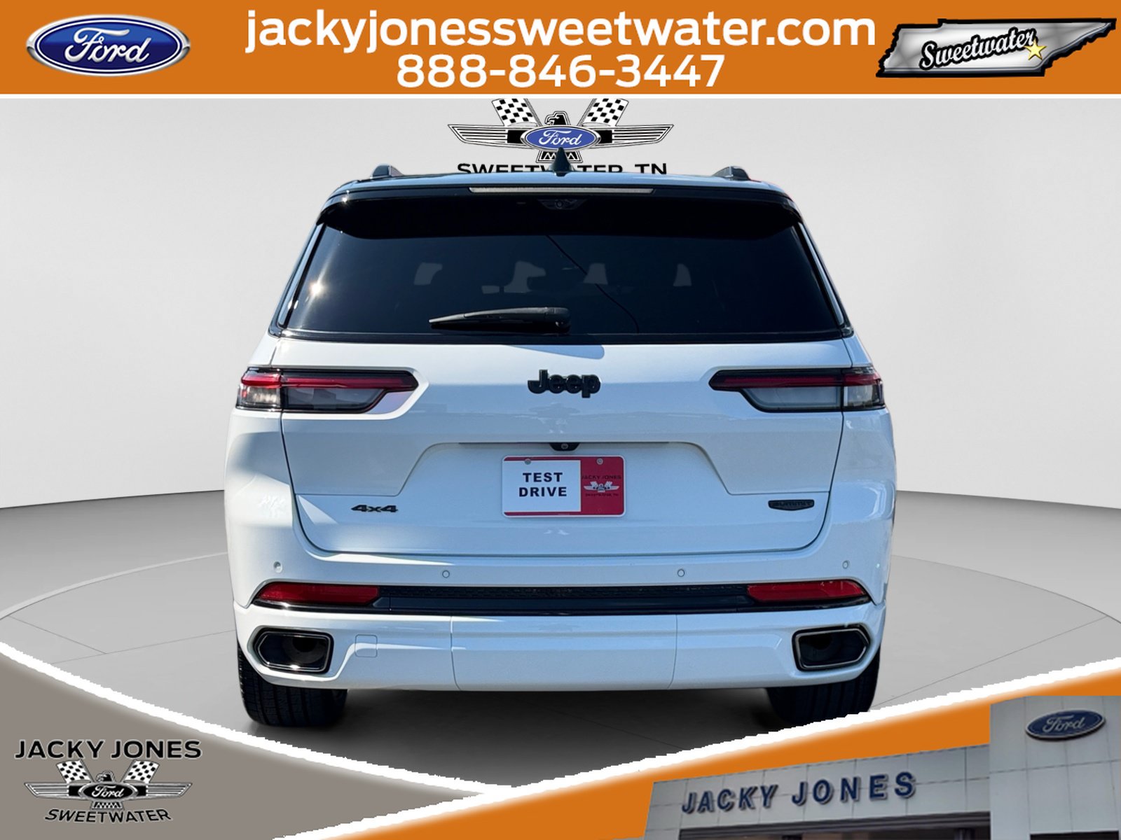 Used 2023 Jeep Grand Cherokee L Summit w/ Advanced Protech Group IV AWD/4WD image 4