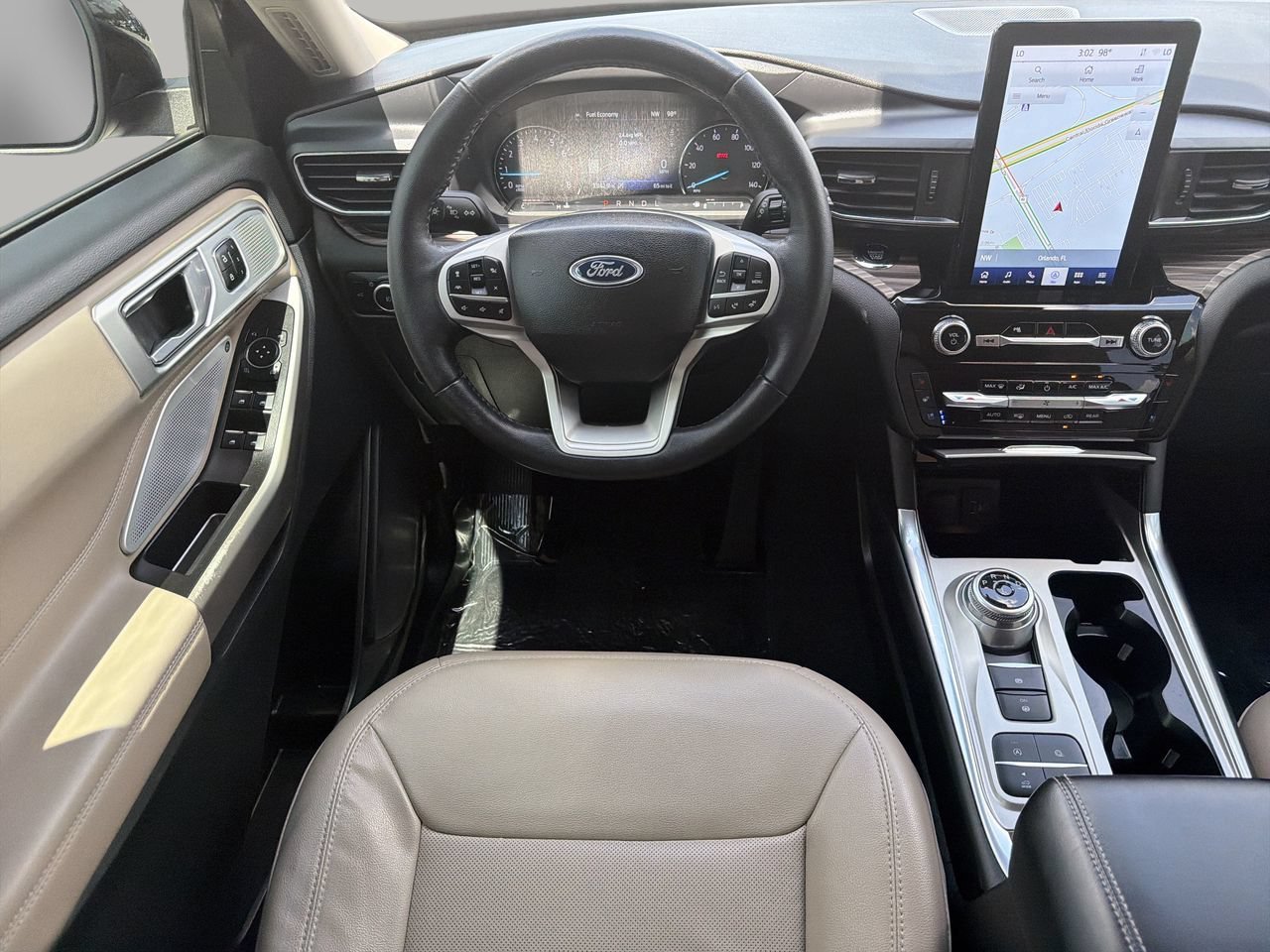 Certified 2023 Ford Explorer Limited w/ Limited Technology Package RWD image 14