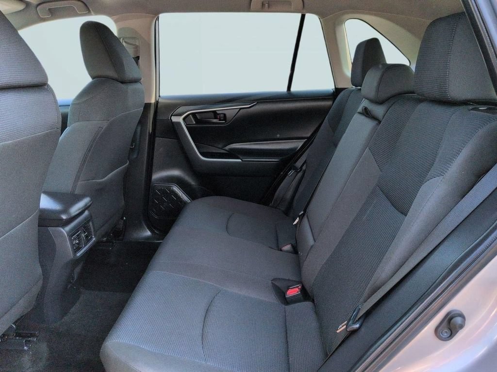 Used 2024 Toyota RAV4 LE AWD/4WD image 22