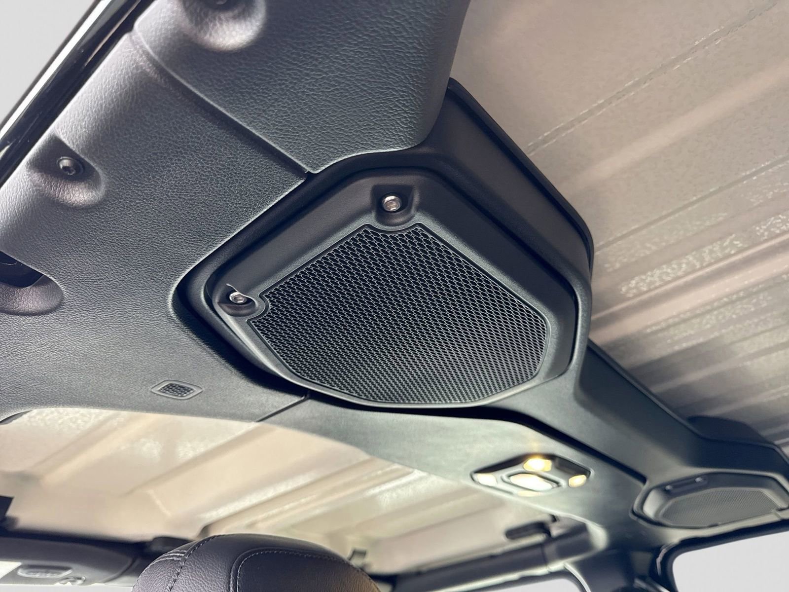 Used 2021 Jeep Wrangler Unlimited Rubicon w/ Uconnect 4C Nav & Sound Group image 33