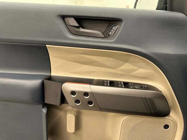 Certified 2025 Ford Maverick Lariat w/ 4K Tow Package image 29