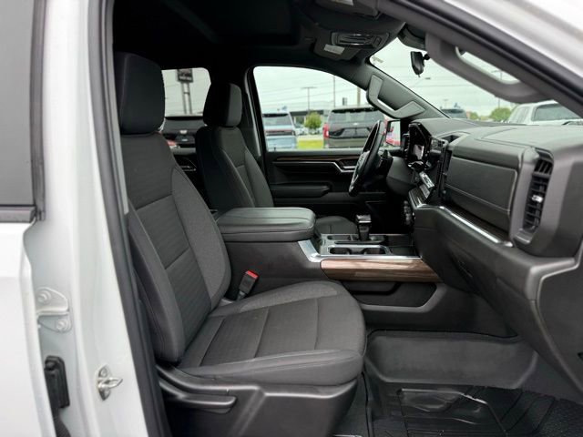Used 2024 Chevrolet Silverado 1500 RST w/ Protection Package AWD/4WD image 16