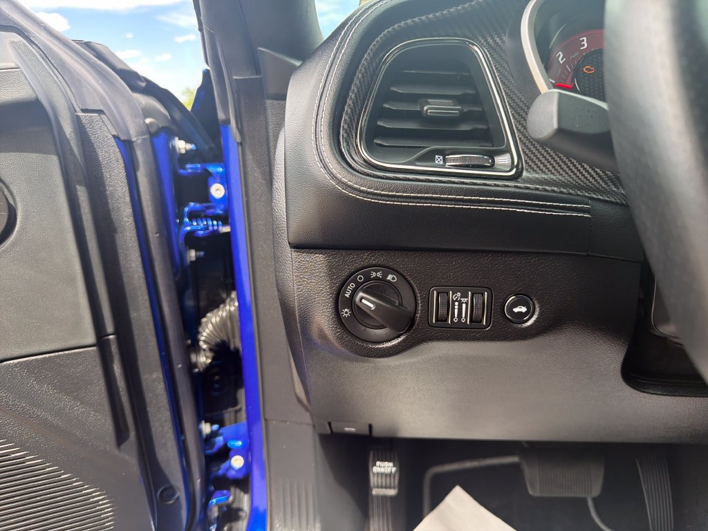 Used 2022 Dodge Challenger SRT Hellcat RWD image 22