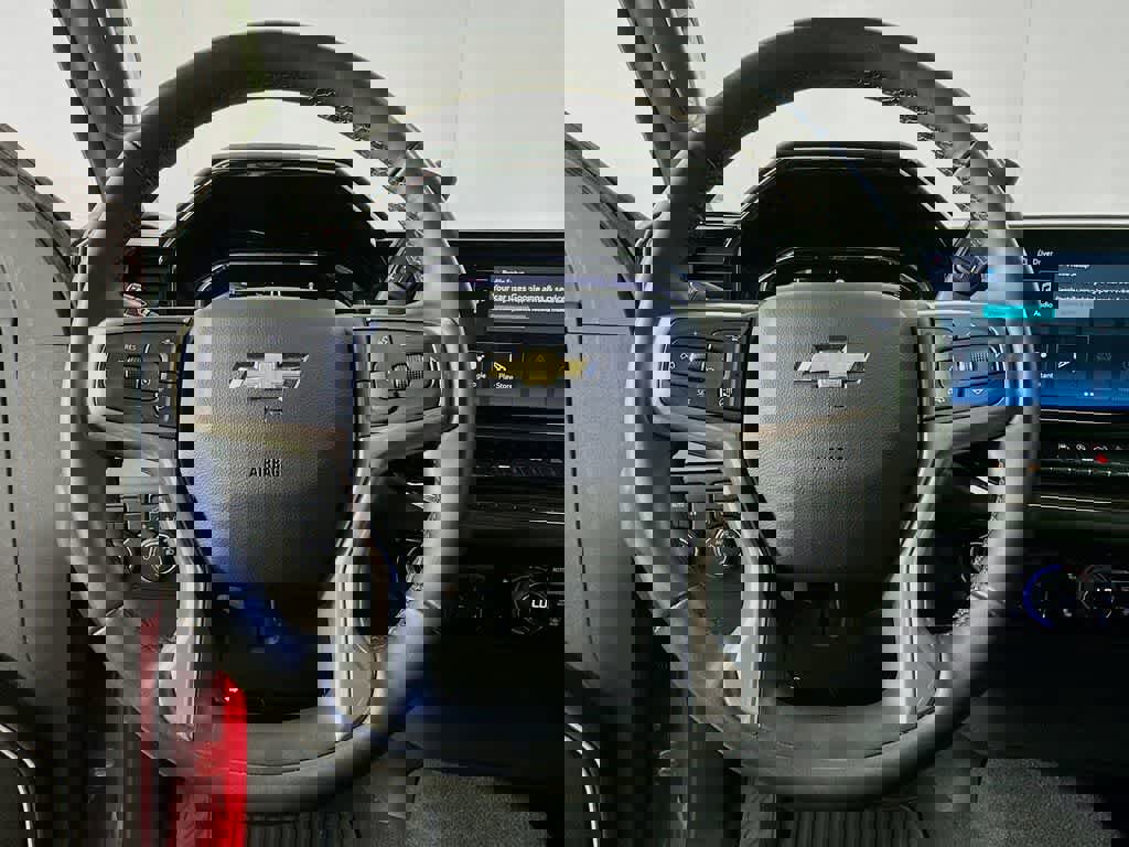 Used 2025 Chevrolet Silverado 1500 LT image 16