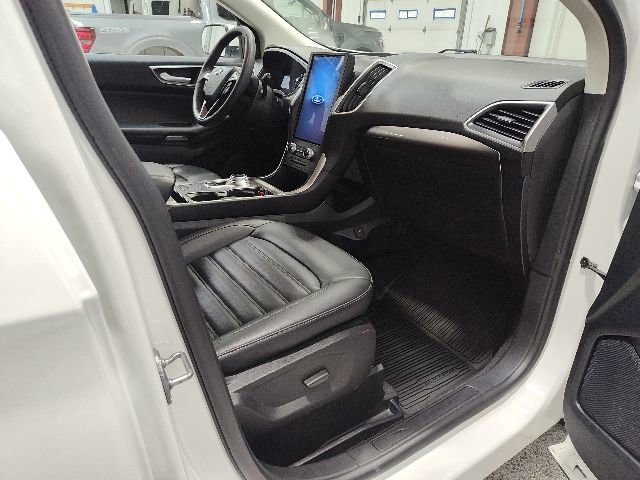 Certified 2024 Ford Edge SEL w/ Convenience Package AWD/4WD image 19