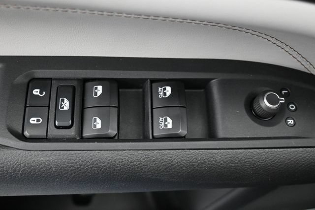 Used 2023 Jeep Compass Limited w/ Elite Group AWD/4WD image 14