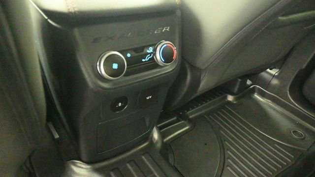 Certified 2025 Ford Explorer Active w/ Active Comfort Package AWD/4WD image 12
