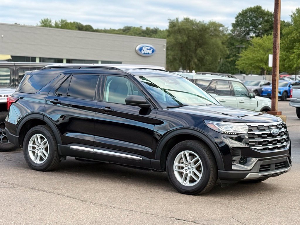 Certified 2025 Ford Explorer Active AWD/4WD image 32