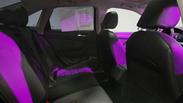 Used 2025 Volkswagen Jetta SE image 20