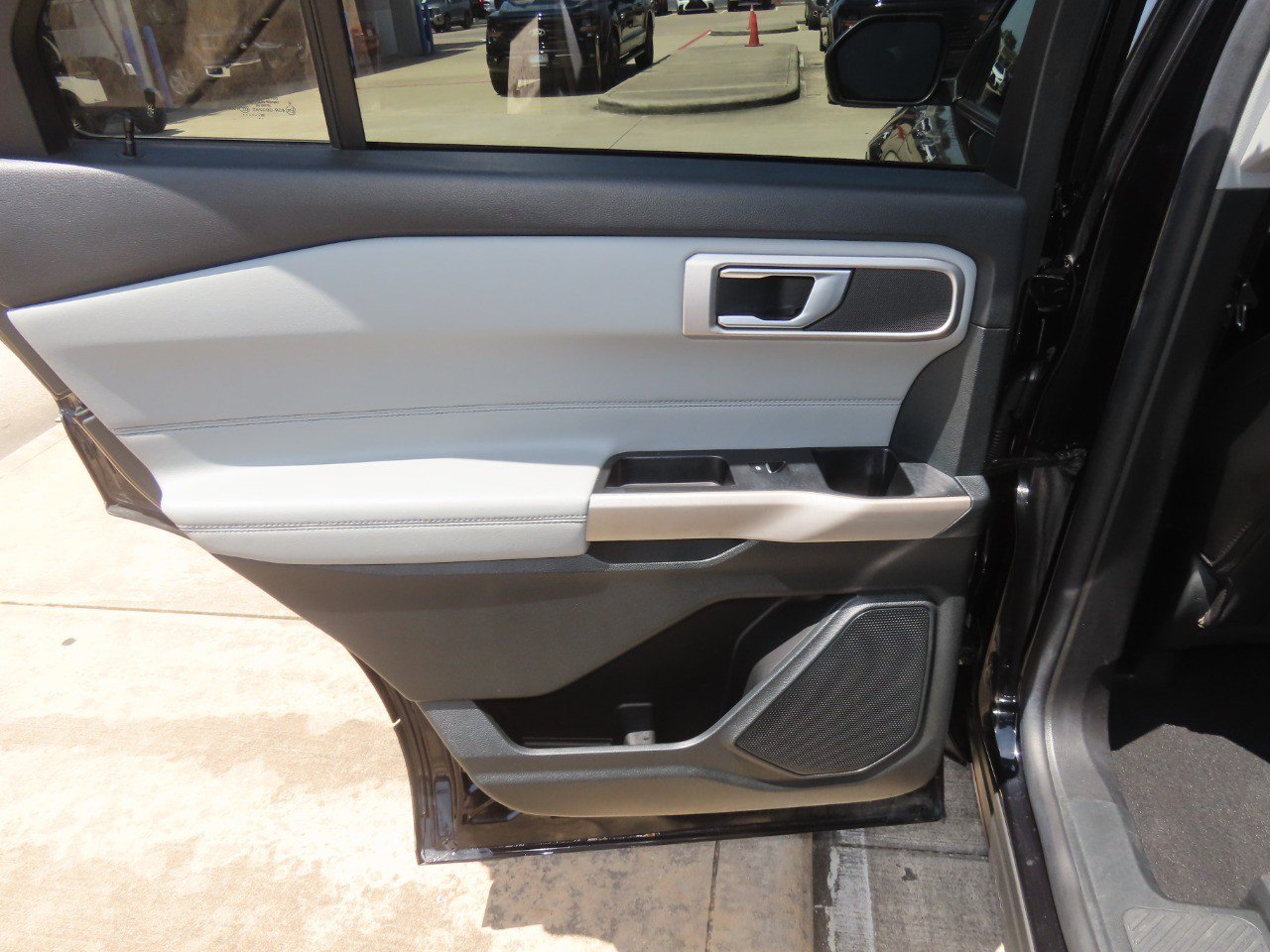 Certified 2023 Ford Explorer XLT w/ Equipment Group 202A RWD image 14