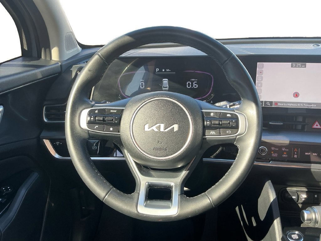 Used 2025 Kia Sportage EX FWD image 18