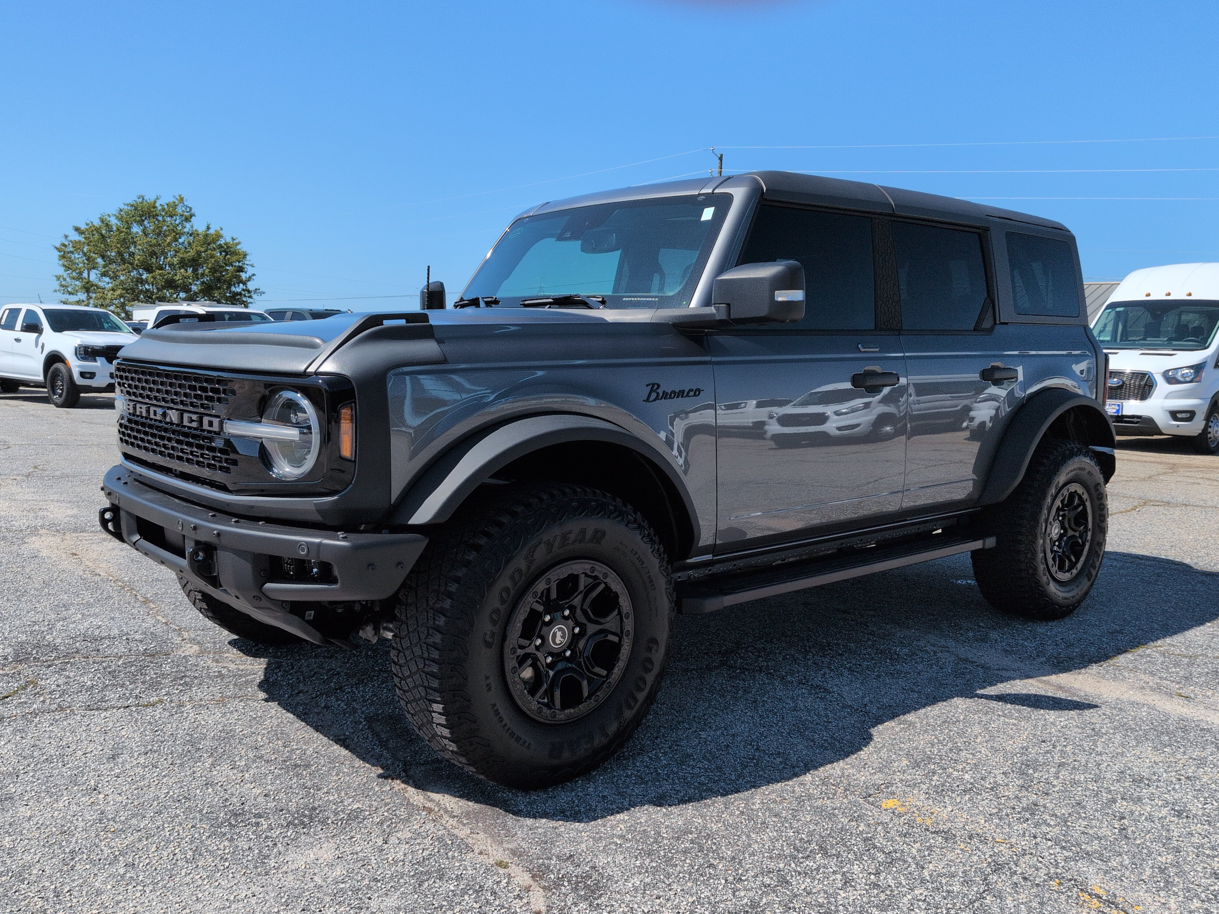 Certified 2022 Ford Bronco Wildtrak AWD/4WD image 6