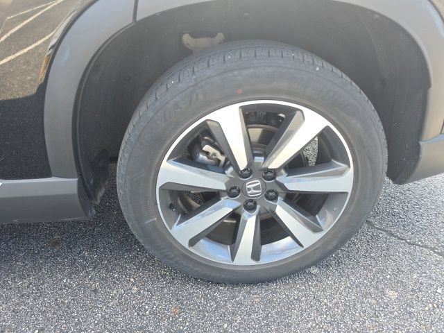Used 2023 Honda Pilot Touring image 9