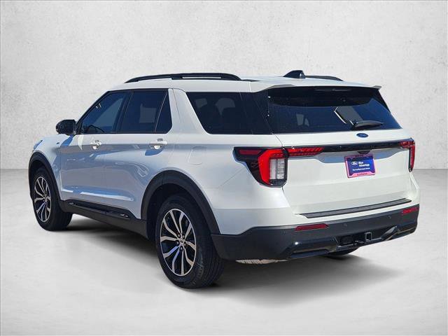 Certified 2025 Ford Explorer ST-Line w/ Premium Package RWD image 9