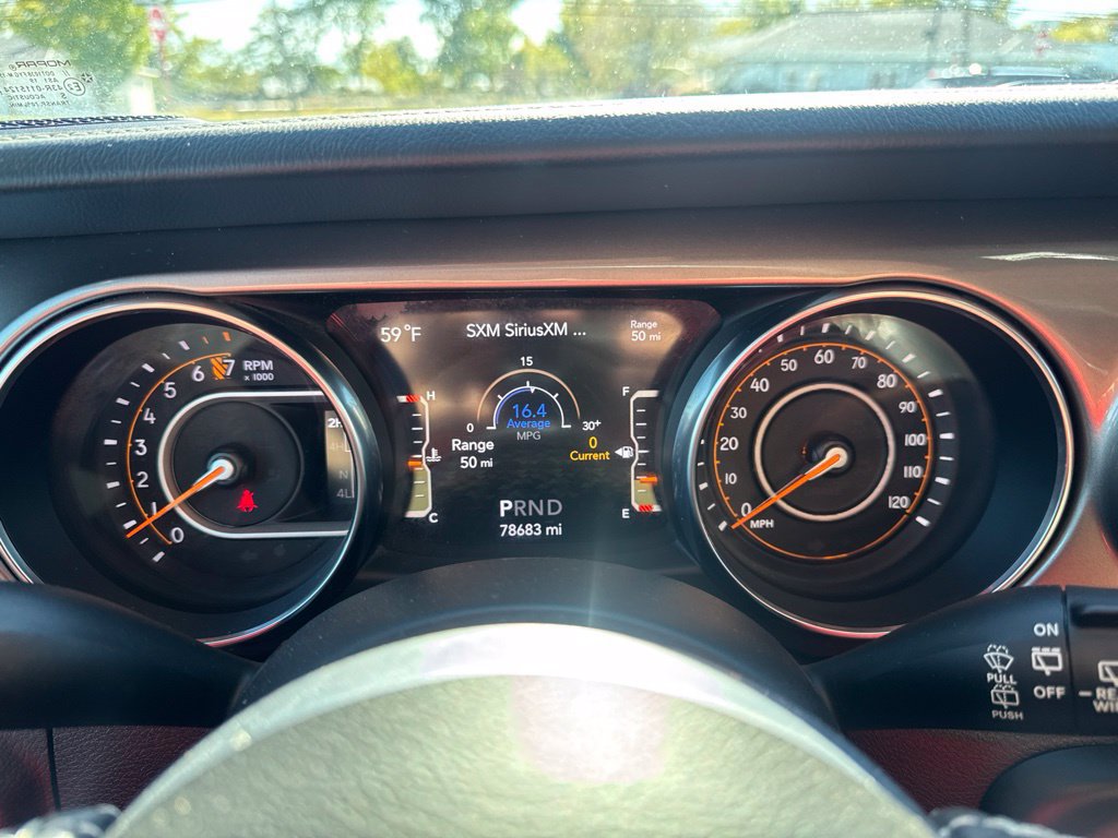 Used 2019 Jeep Wrangler Unlimited Sahara w/ Uconnect 4C Nav & Sound Group AWD/4WD image 16