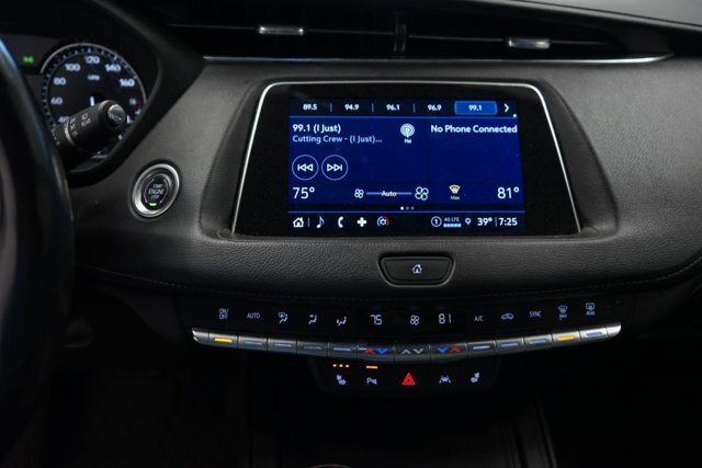 Used 2023 Cadillac XT4 Luxury w/ Cold Weather Package AWD/4WD image 23