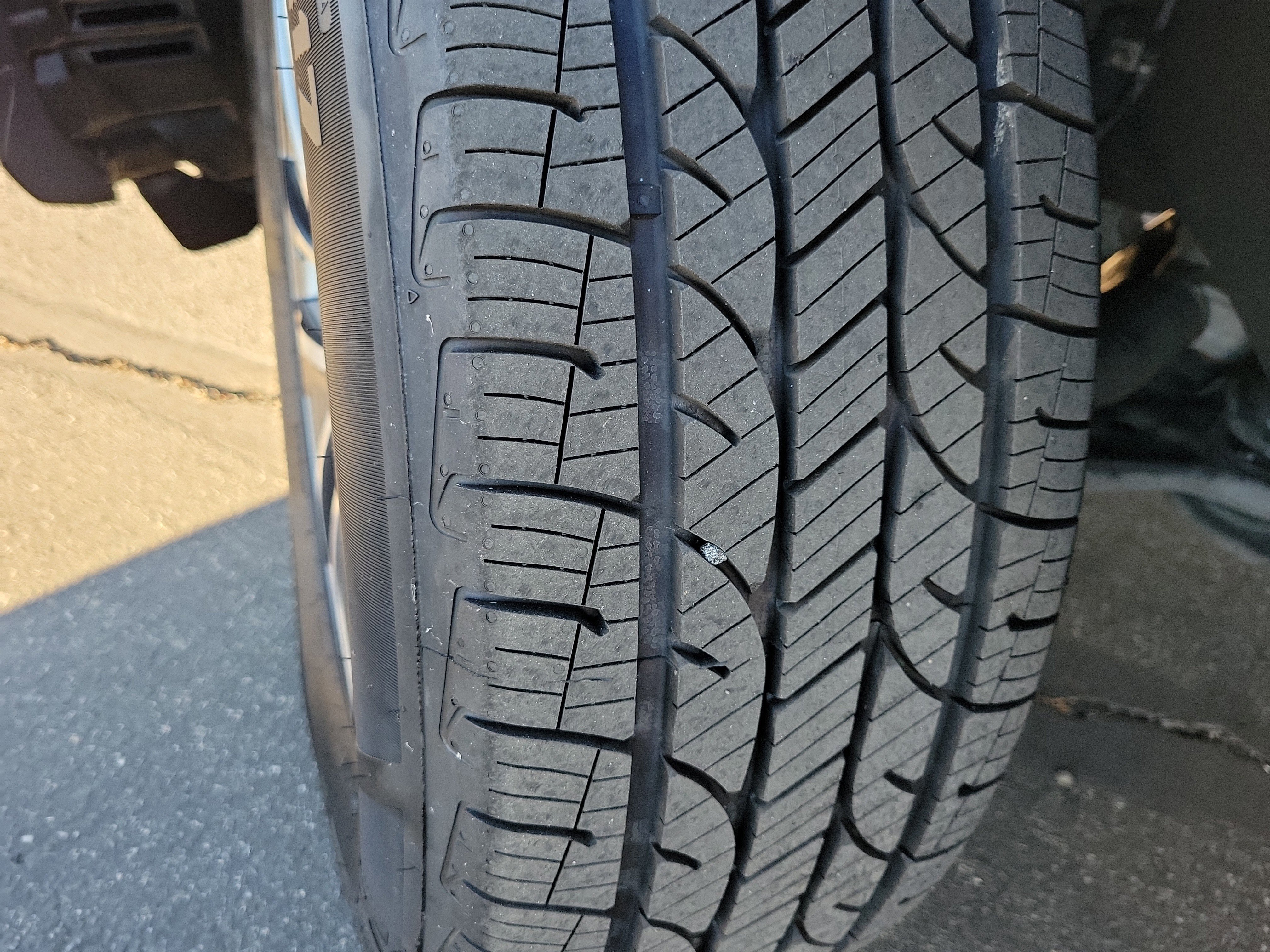 Used 2018 Toyota RAV4 XLE image 16