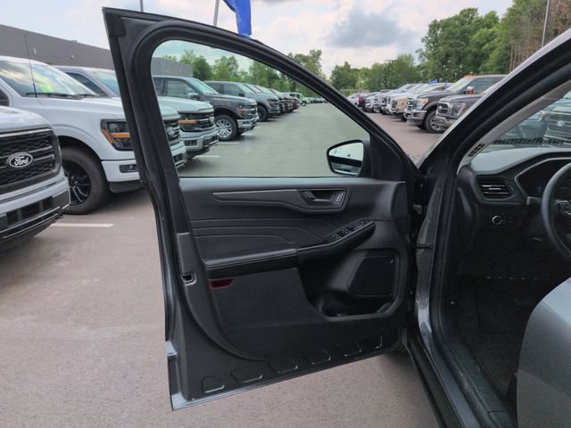 Certified 2025 Ford Escape Active w/ Cold Weather Package AWD/4WD image 27