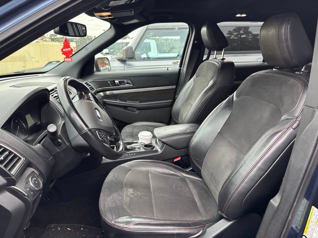 Certified 2018 Ford Explorer XLT w/ Equipment Group 202A FWD image 7