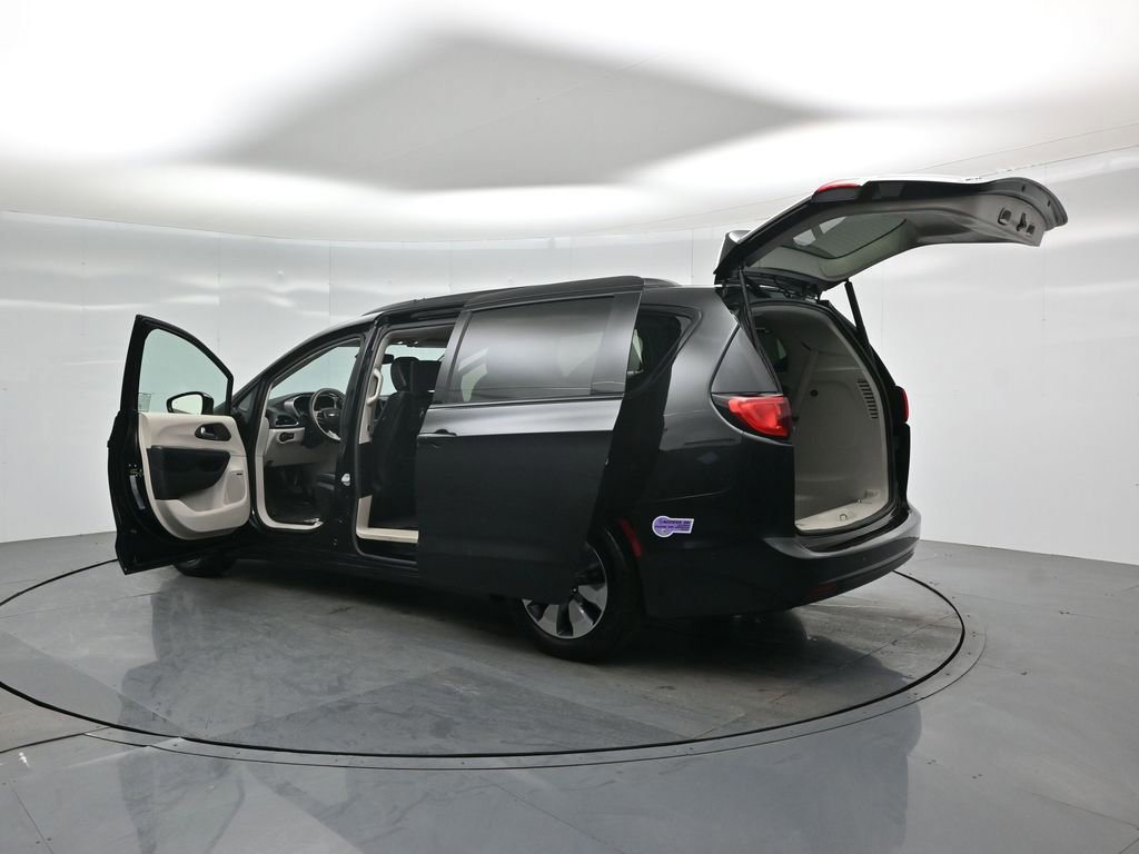 Used 2018 Chrysler Pacifica Limited w/ Advanced Safetytec Group image 57