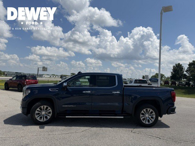 Used 2022 GMC Sierra 1500 Denali w/ Technology Package AWD/4WD image 5