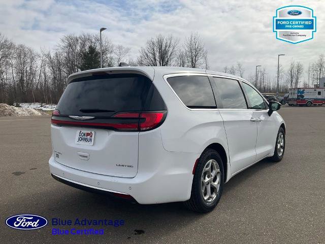 Used 2024 Chrysler Pacifica Limited FWD image 27
