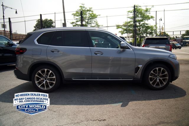 Used 2024 BMW X5 sDrive40i w/ Premium Package RWD image 3