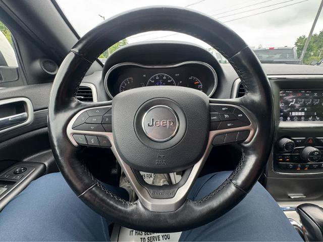 Used 2021 Jeep Grand Cherokee Laredo AWD/4WD image 17