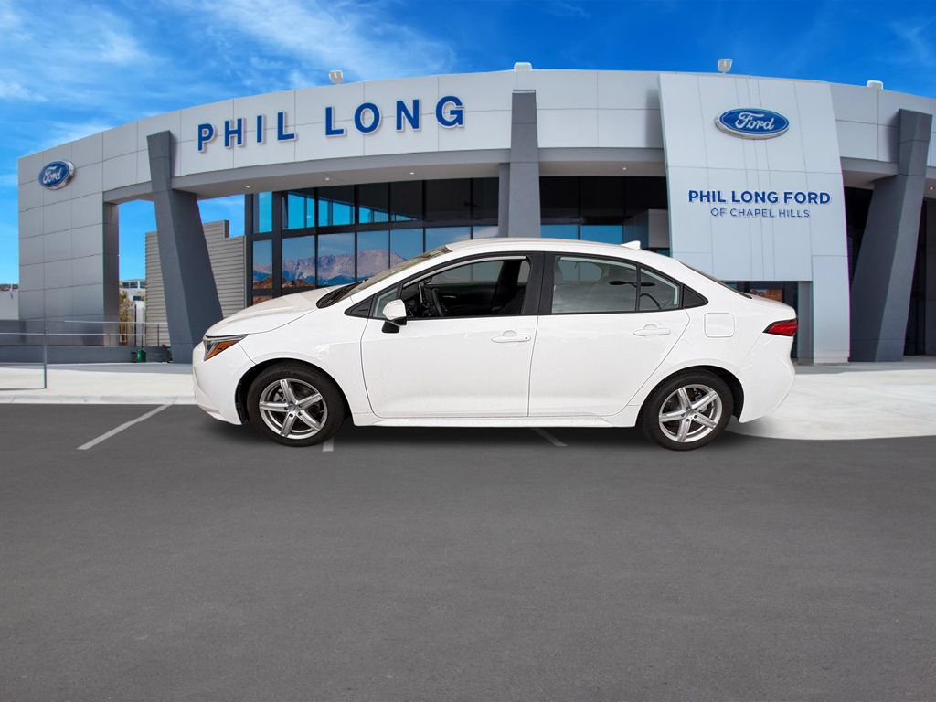 Used 2021 Toyota Corolla LE FWD image 3