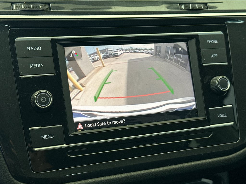 Used 2022 Volkswagen Tiguan S FWD image 19