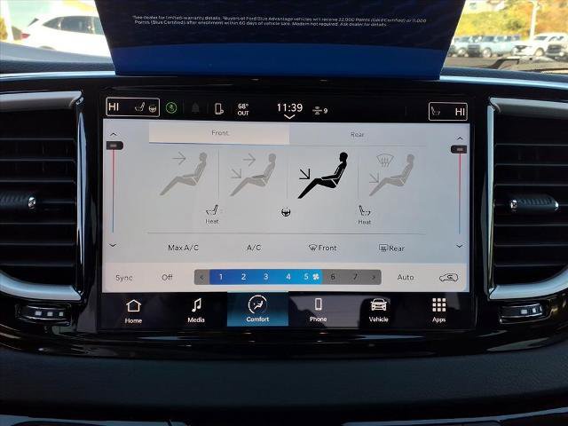 Used 2024 Chrysler Pacifica Touring-L image 15