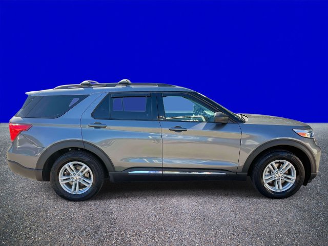 Certified 2023 Ford Explorer XLT RWD image 2