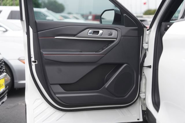 Certified 2025 Ford Explorer ST-Line w/ Premium Package RWD image 32