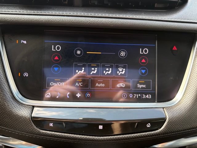 Used 2020 Cadillac XT5 Premium Luxury w/ LPO, Floor Liner Package AWD/4WD image 18