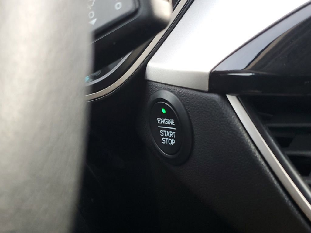 Certified 2020 Ford Escape SE image 30