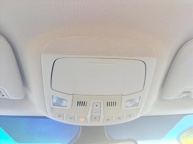 Certified 2022 Ford Edge Titanium w/ Equipment Group 301A image 28