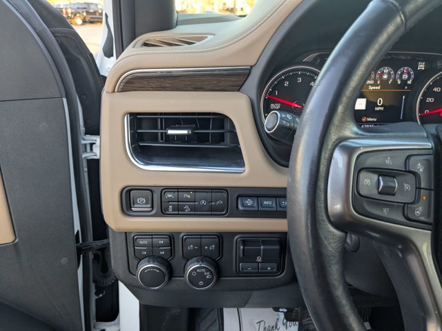 Used 2021 Chevrolet Tahoe Premier w/ Premium Package image 16