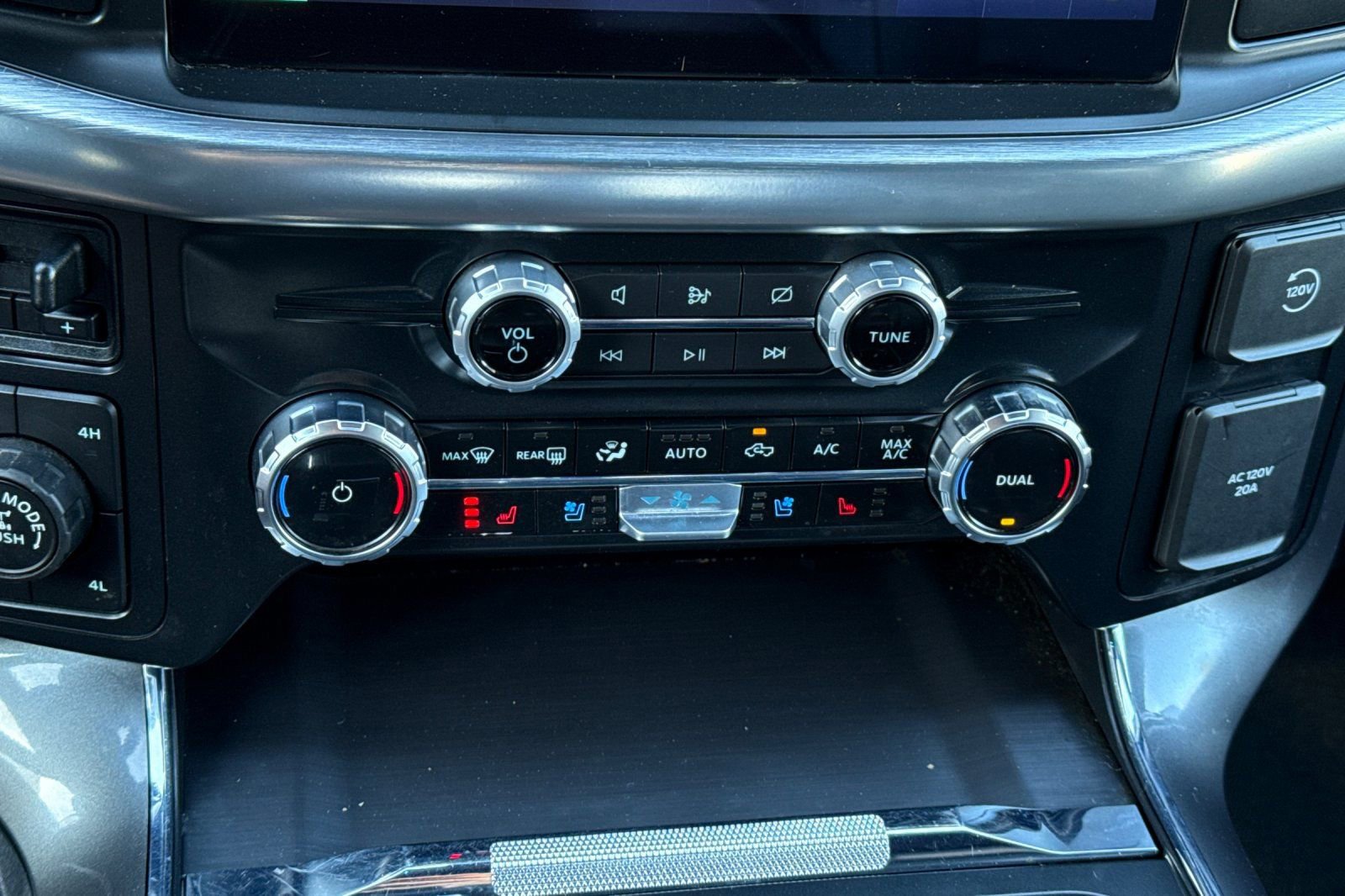 Certified 2023 Ford F150 Lariat image 21