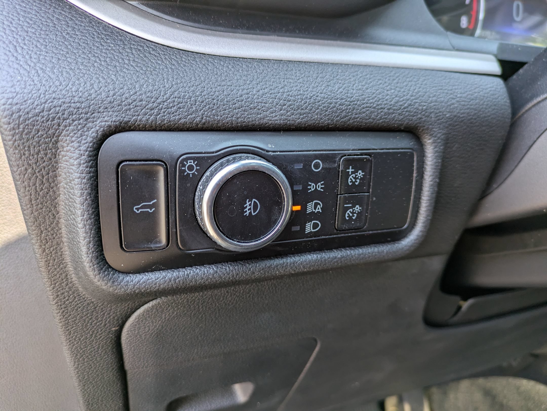 Certified 2023 Ford Explorer XLT w/ Equipment Group 202A AWD/4WD image 16