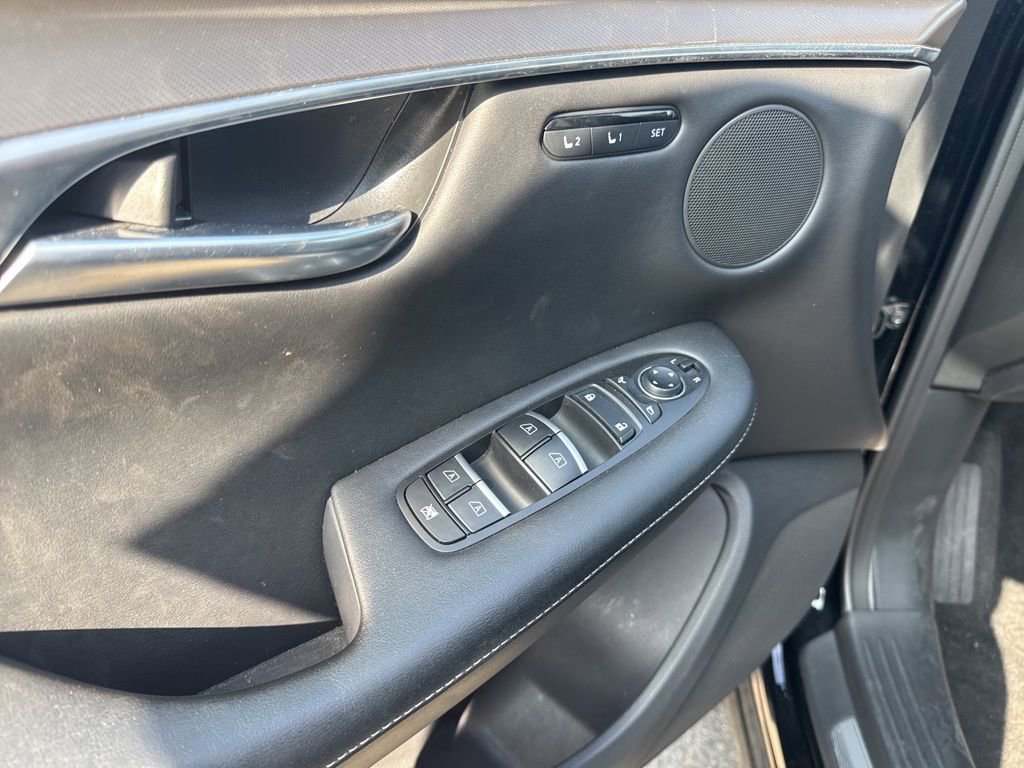 Used 2024 INFINITI QX50 Luxe image 8