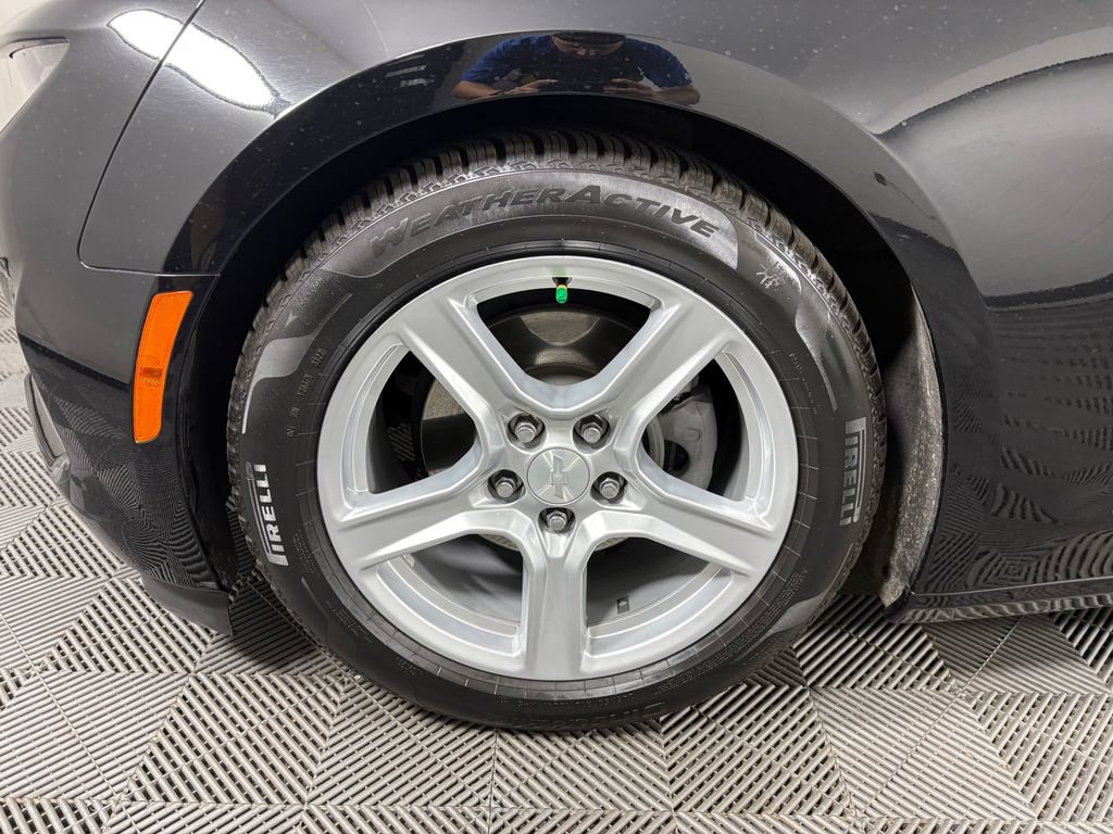 Used 2024 Chevrolet Camaro LT RWD image 11